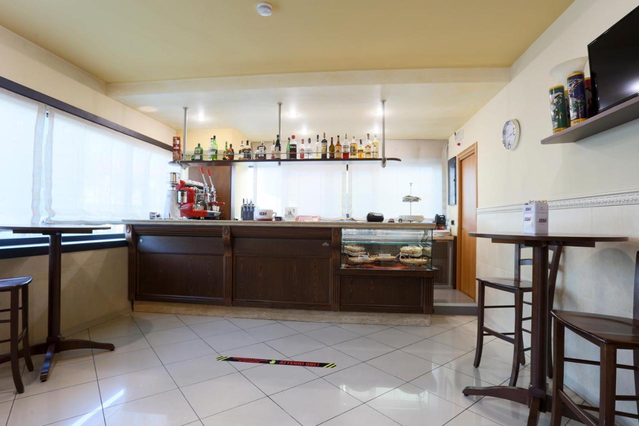 Tito La Piana Hotel מראה חיצוני תמונה