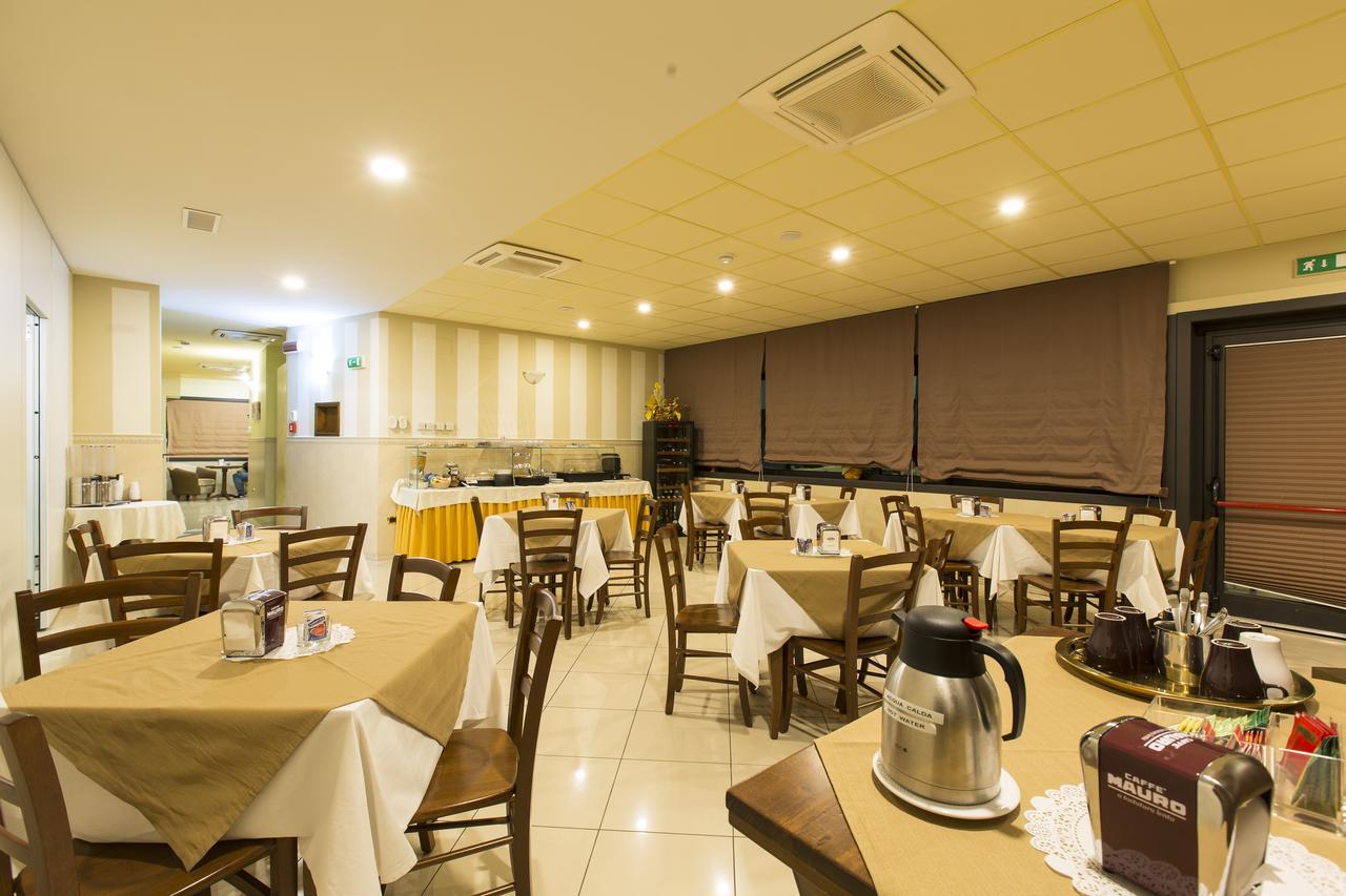 Tito La Piana Hotel מראה חיצוני תמונה